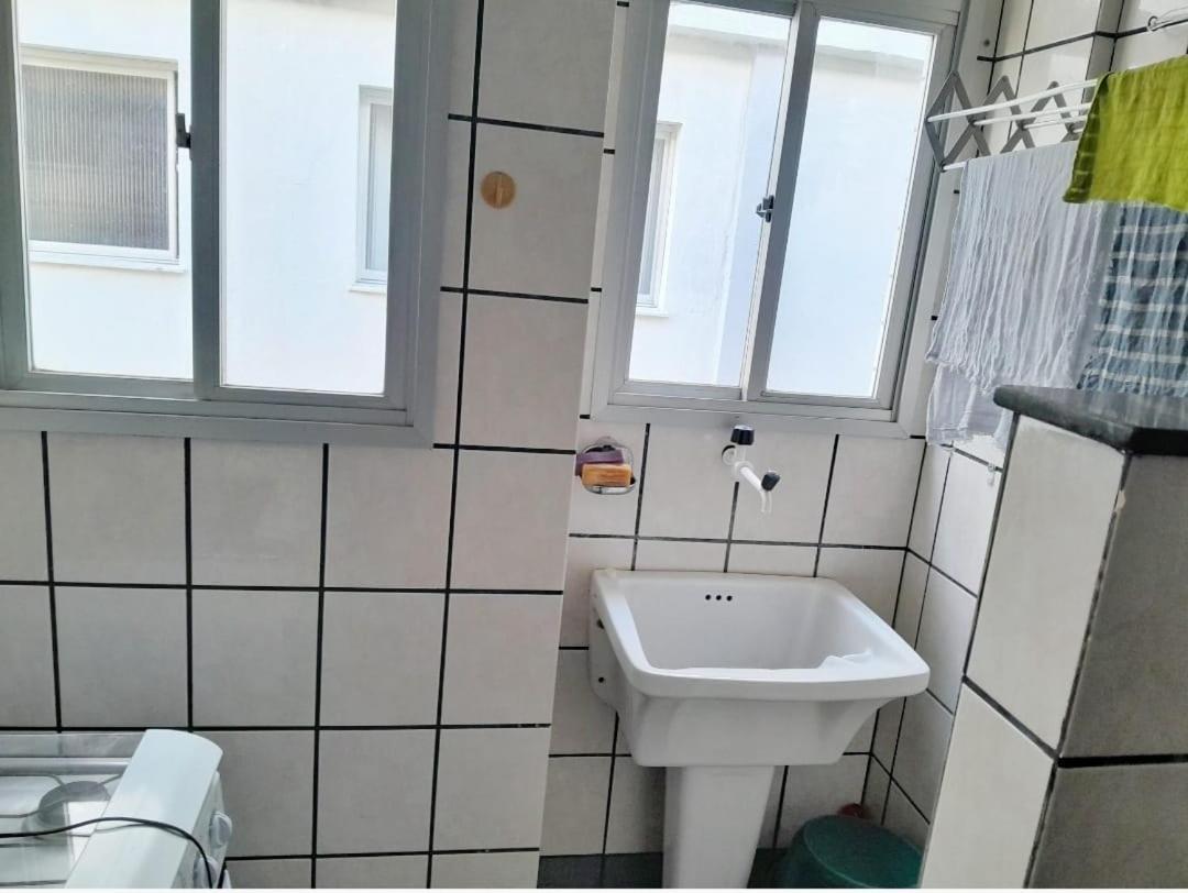 Apartamento Da Musica A 300 Metros Da Areia Da Praia Do Morro, Com 1 Quarto, Garagem, Tv Smart E Wi-Fi Guarapari Exterior foto